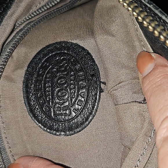 Roots Gorgeous Messanger Flap Bag - Picture 4 of 9